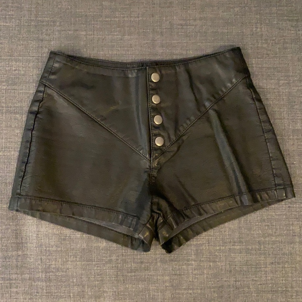 Faux Leather Kendall & Kylie shorts